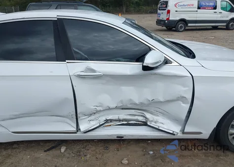 2017 Genesis G80 3.8 из США, поврежденный, VIN KMHGN4JE2HU187629